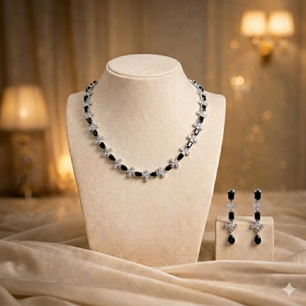 Noor Noir Necklace Set