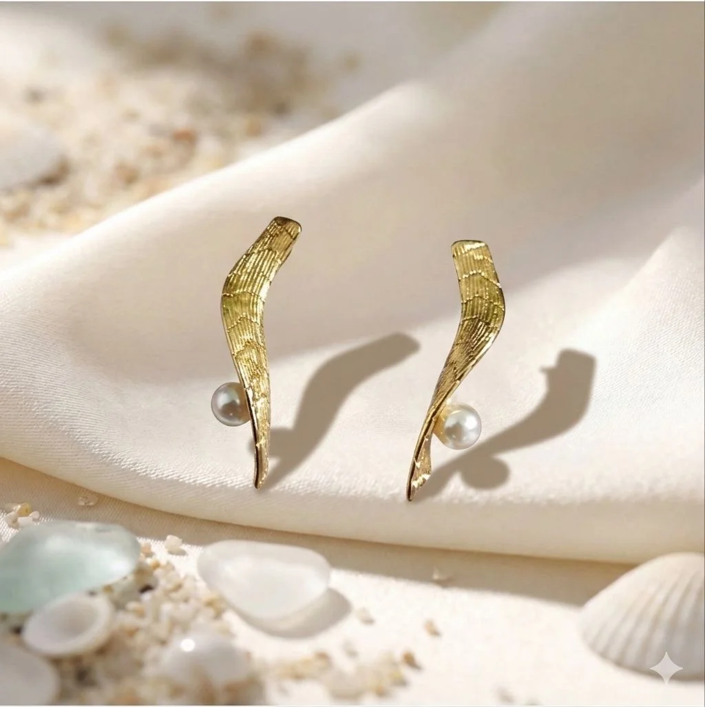 Feather Flow Pearl Studs